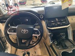 تۆیۆتا لاند کروزەر